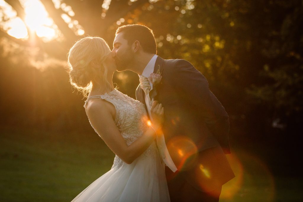 Golden hour wedding portraits timeline showing best time for sunset photos
